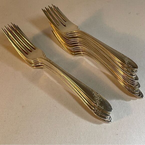 12 salad forks Oneida Tudor Plate QUEEN BESS II Vintage 1946 Silver Plate - Picture 5 of 15